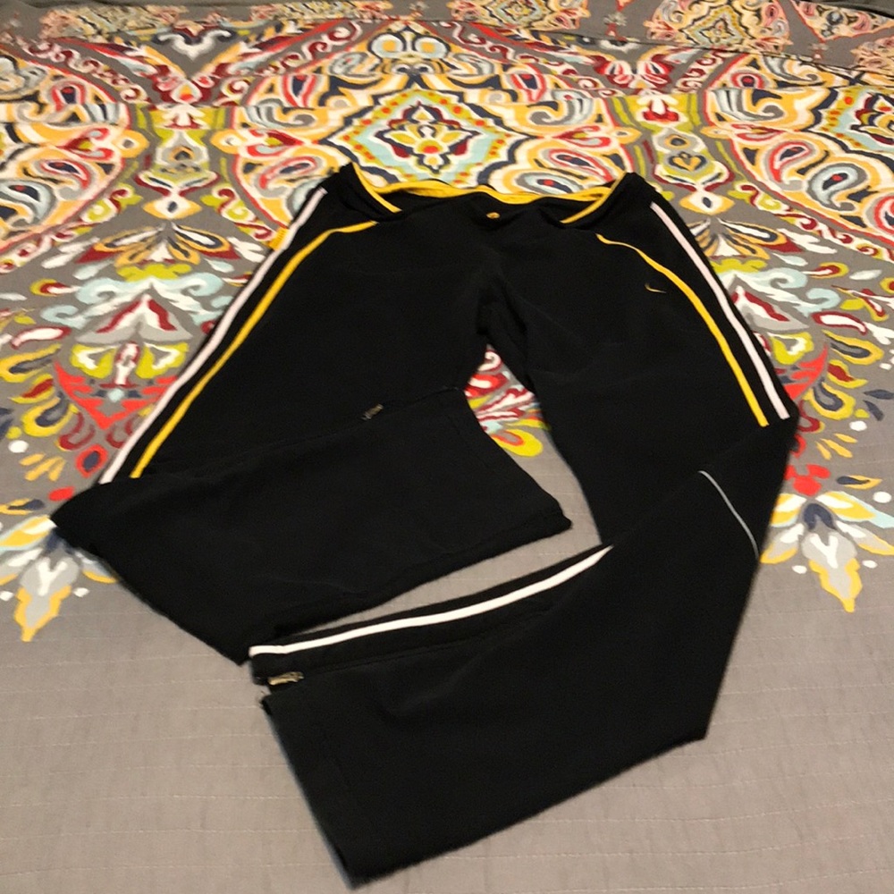 Ladies Livestrong NikeFitDry